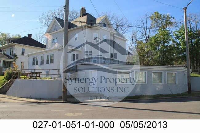 Building Photo - Lexington Ave 137 - 137 1/2