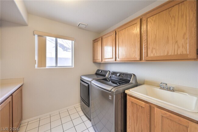 Building Photo - 271 Sunshine Springs Ct