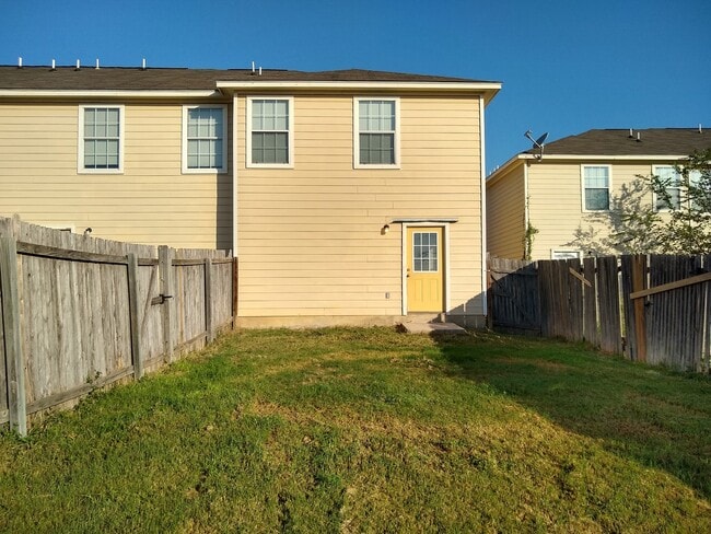 Building Photo - COMING SOON! 3 Bedroom Townhome Converse, TX
