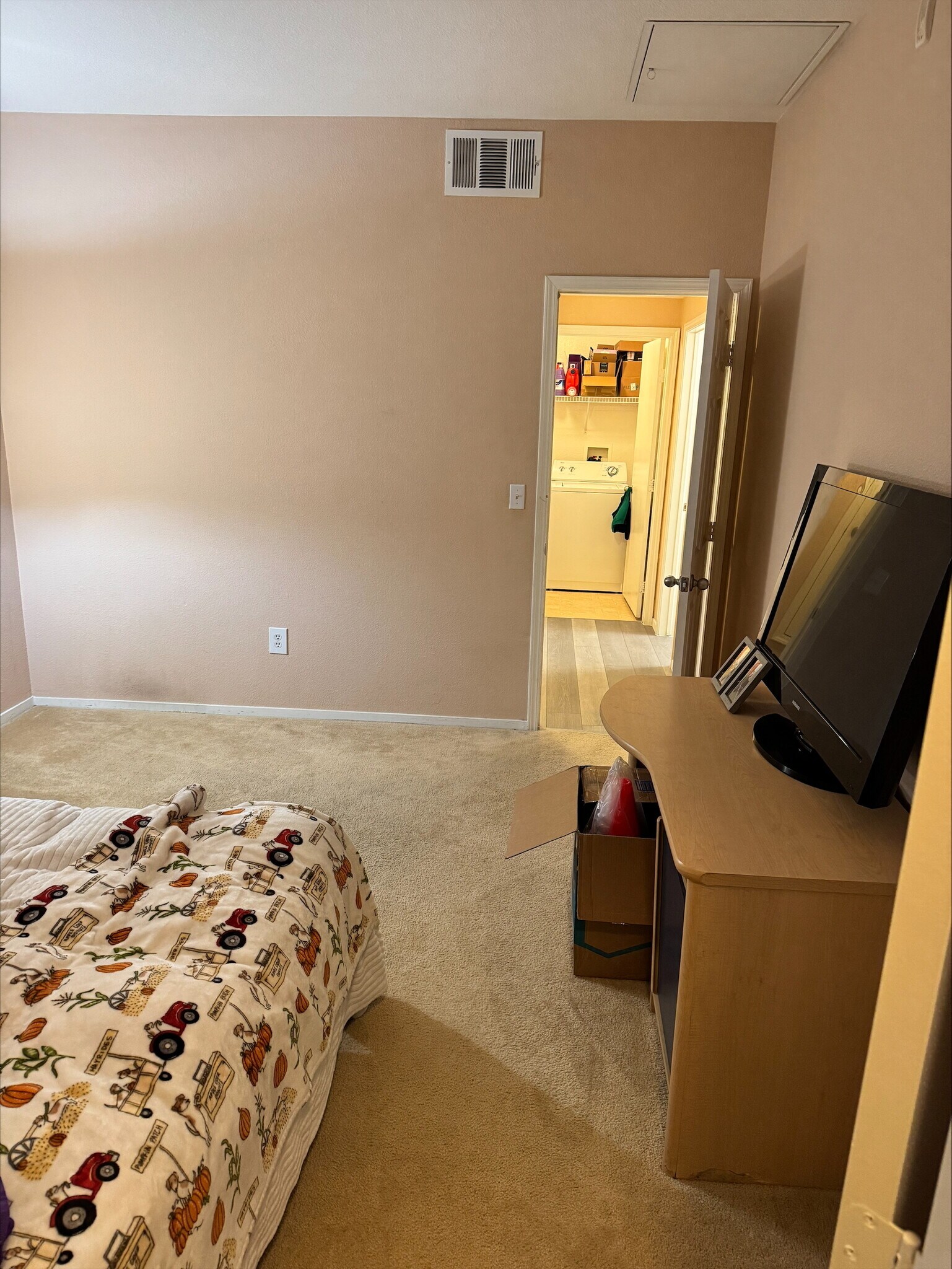 Building Photo - 8250 N Grand Canyon Dr