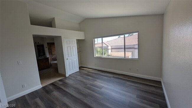 Building Photo - 2670 Ridgewater Cir