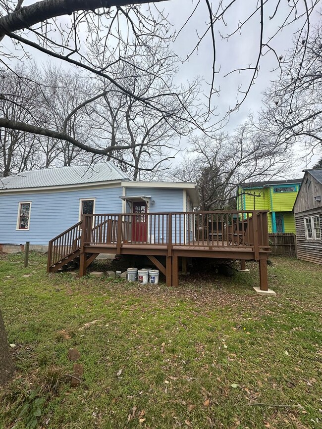 Building Photo - Shotgun Home in the Boulevard Neighborhood - Move in date June 1st, 2026