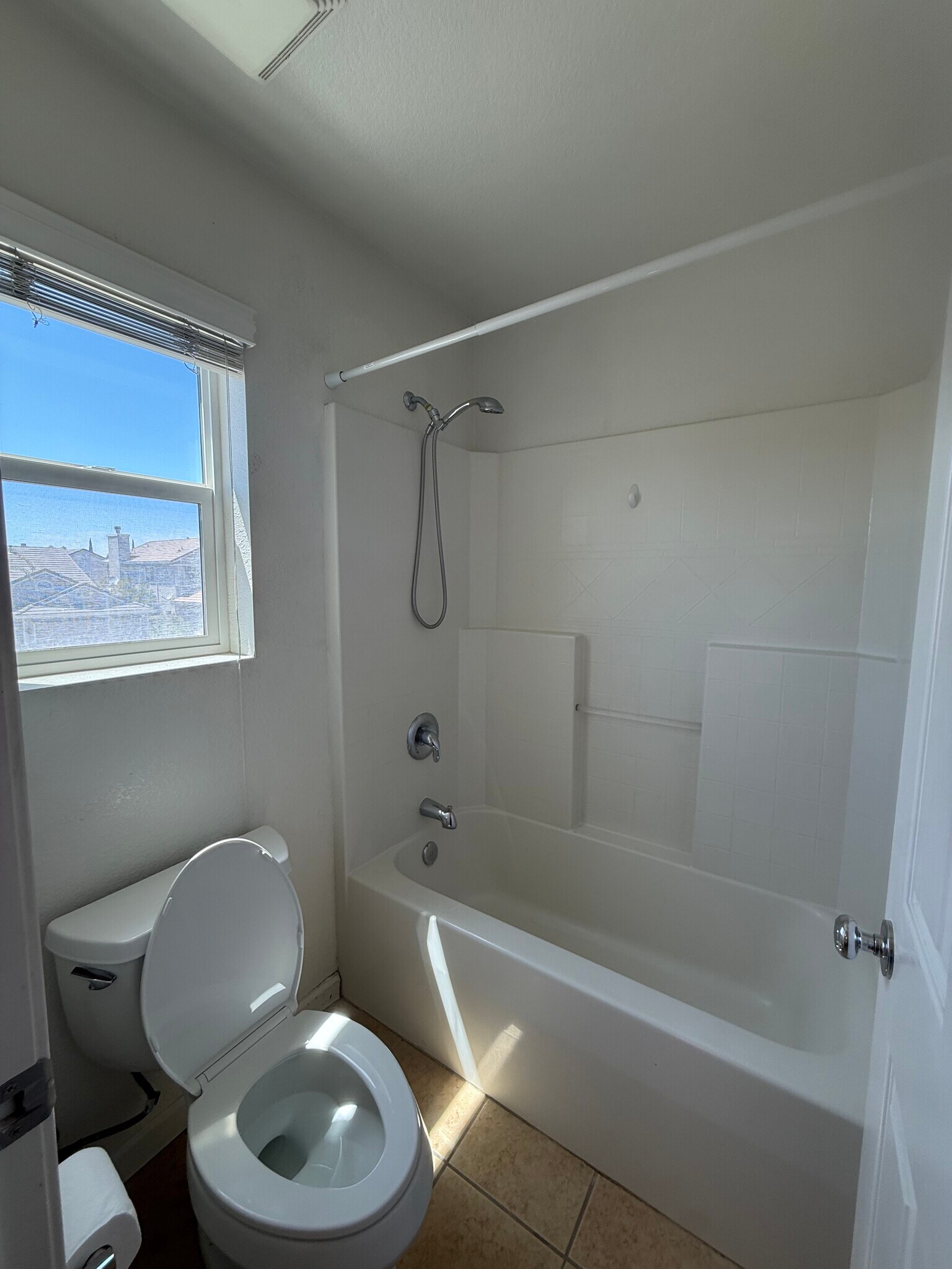 Building Photo - 9633 McKenna Dr