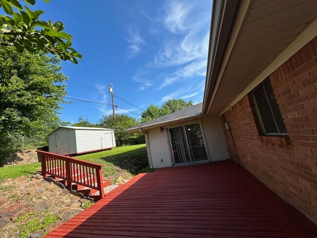 Building Photo - 5205 Nelbrook Dr