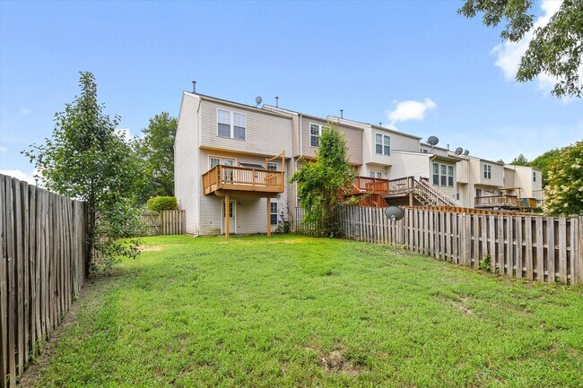 Building Photo - 4701 Colonnade Way