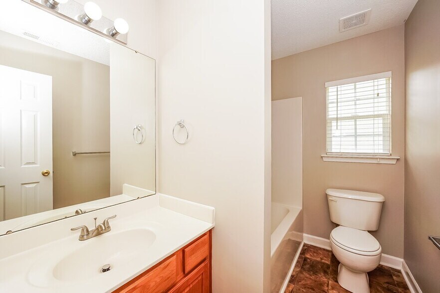 Building Photo - 5020 Wheat Dr SW