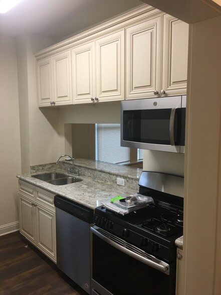 Kitchen - 7331 Spruce St