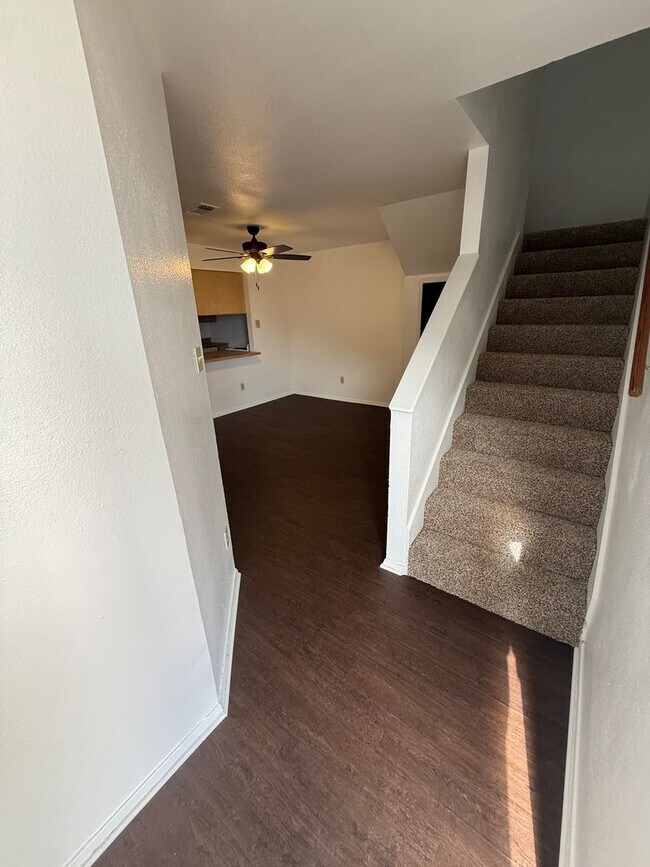 Building Photo - JAMES2812-14