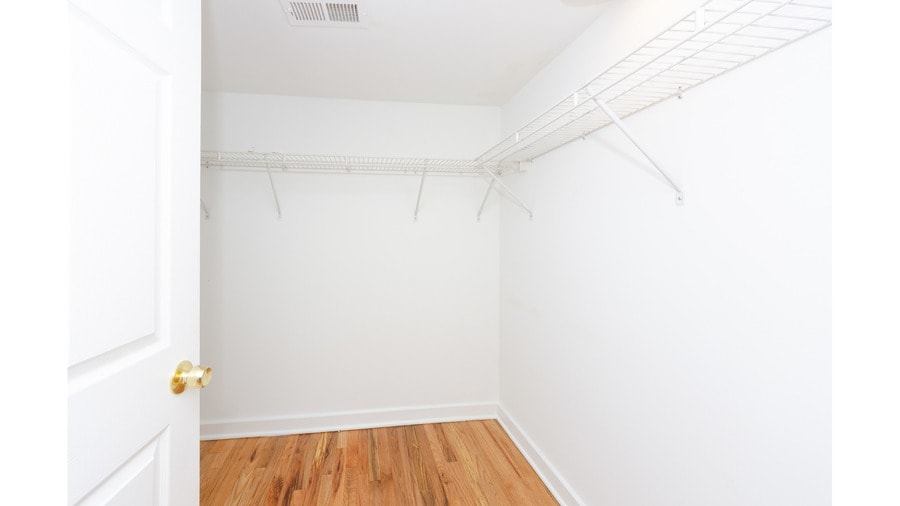 Building Photo - 944 W Montana St