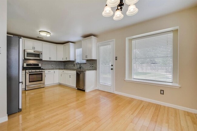 Building Photo - 3408 Flowstone Ln