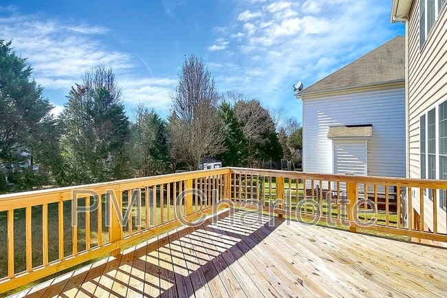 Building Photo - 14308 Harvington Dr