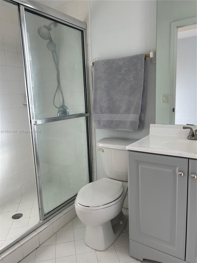 Building Photo - 1575 NE 33rd Ave