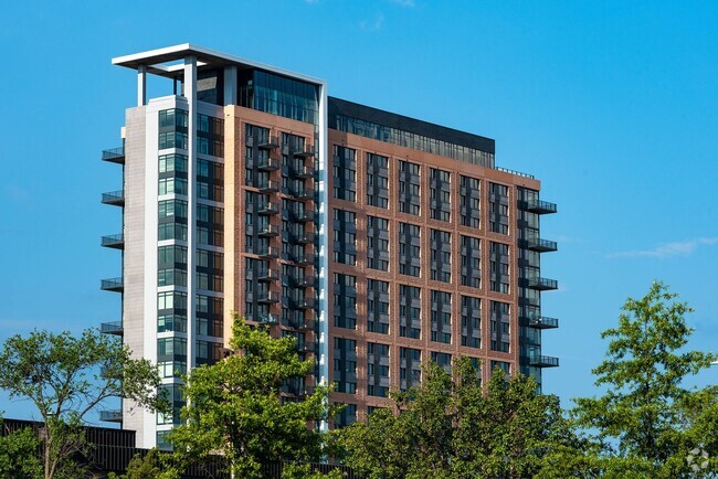 Building Photo - The Point at Eisenhower Square