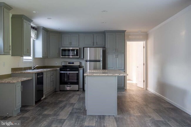 Building Photo - 200 Beechwood Ave