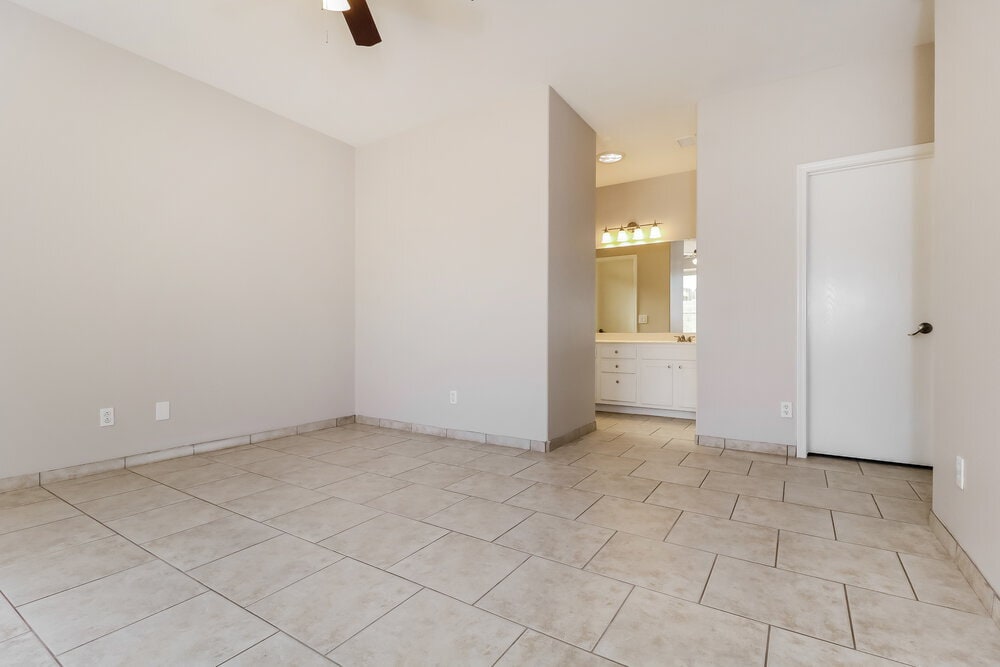 Building Photo - 16812 W Windermere Way
