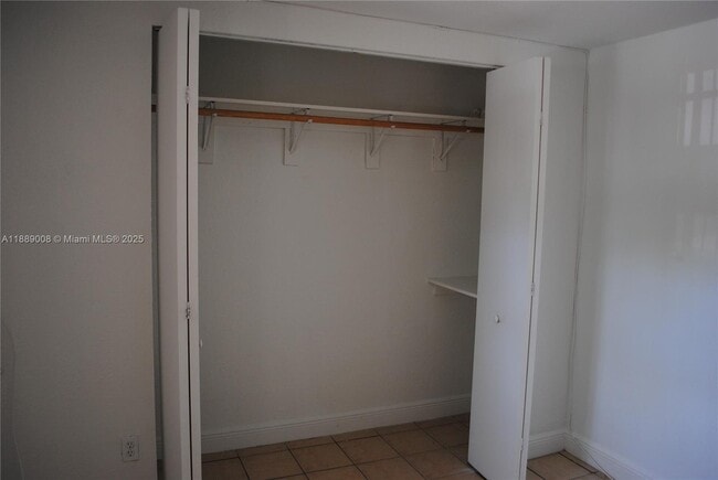 Building Photo - 17255 SW 95th Ave