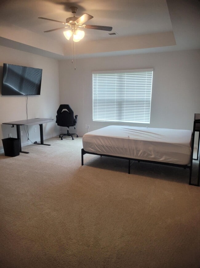 Building Photo - 3538 Firestone Dr