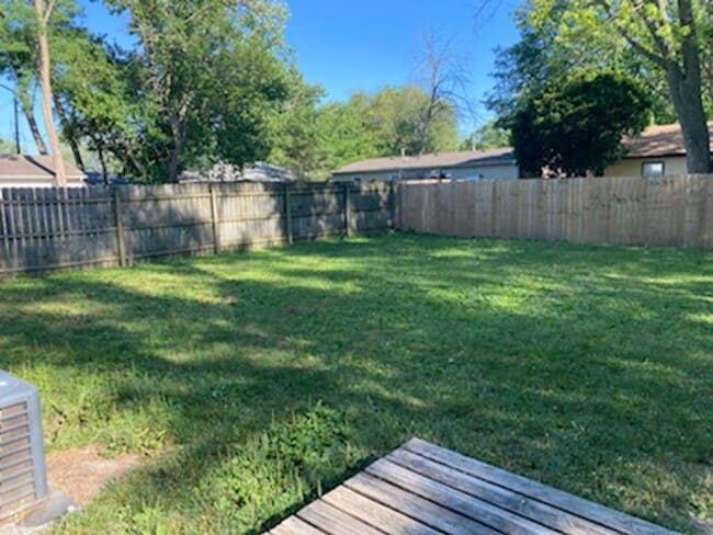 Building Photo - Updated 3 Bedroom House With Large Fenced-...