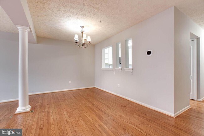 Building Photo - 3318 Hibiscus Ct