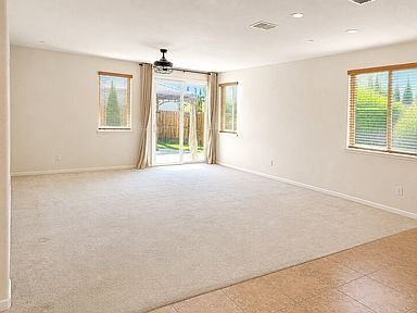 Building Photo - 1482 Moonbeam Way