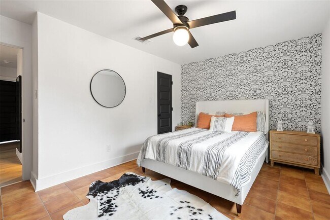 Building Photo - 3808 Leafield Dr