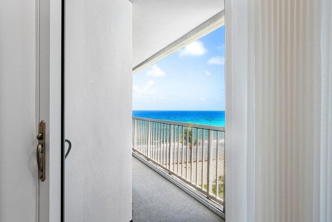 Building Photo - 3211 S Ocean Blvd