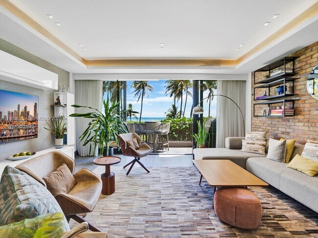 Building Photo - 201 Crandon Blvd