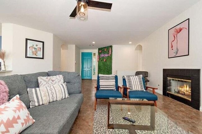 Building Photo - 80746 Diamondback Trail
