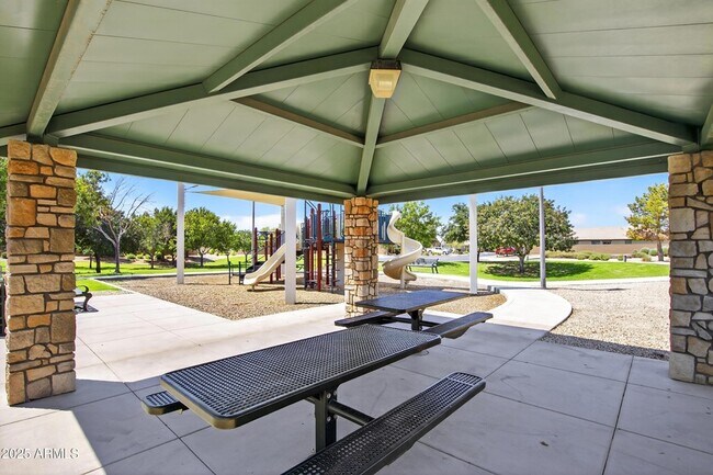 Building Photo - 3405 S 183rd Dr
