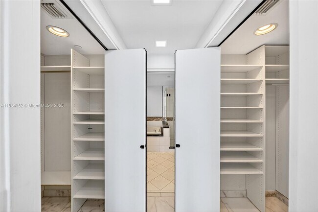 Building Photo - 540 West Ave