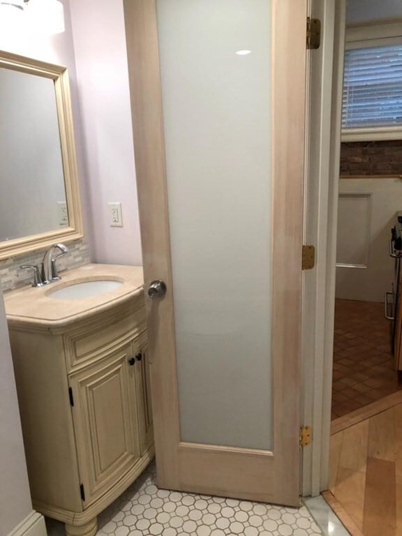 Building Photo - 7 Unity St