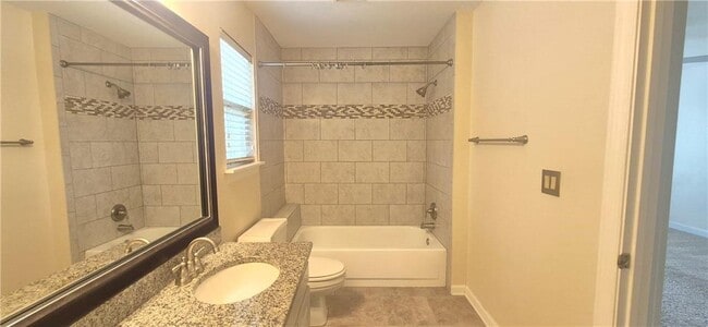 Building Photo - 4937 Chalden Ln NE