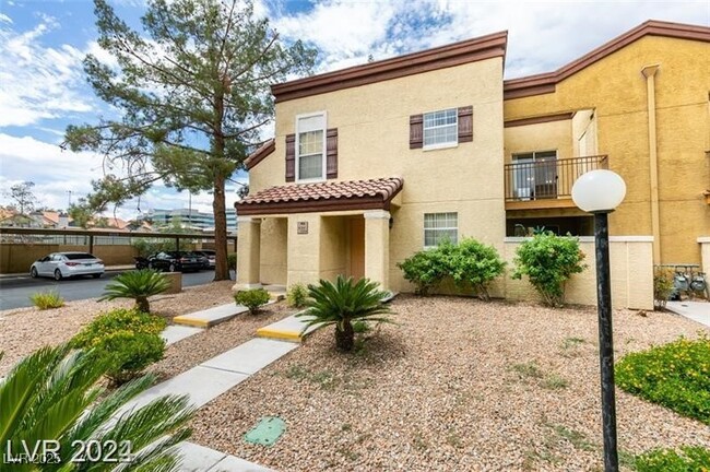 Building Photo - 2801 N Rainbow Blvd