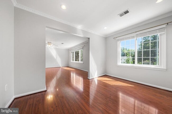 Building Photo - 222 Apple Blossom Ct