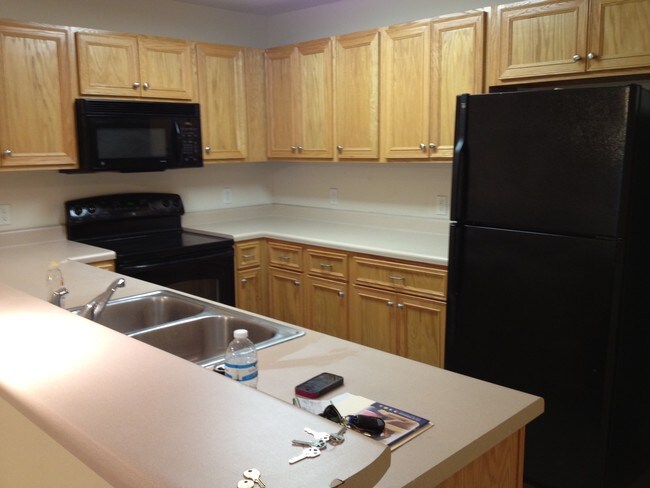 Building Photo - 2401 Jackson Bluff Rd