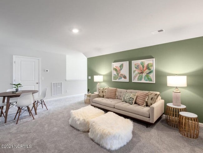 Building Photo - 5 Bedroom Home in Leland!
