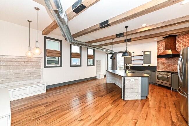 Building Photo - 1515 Olive St