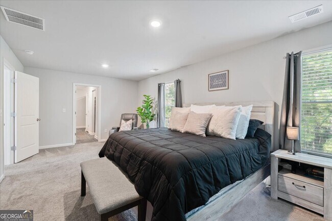 Building Photo - 191 Goodall Woods Dr