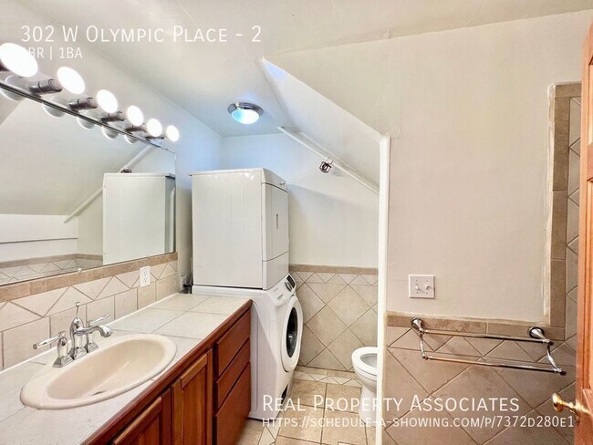 Building Photo - 302 W Olympic Pl