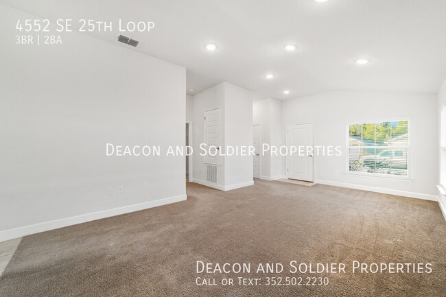 Building Photo - 4552 SE 25th Loop