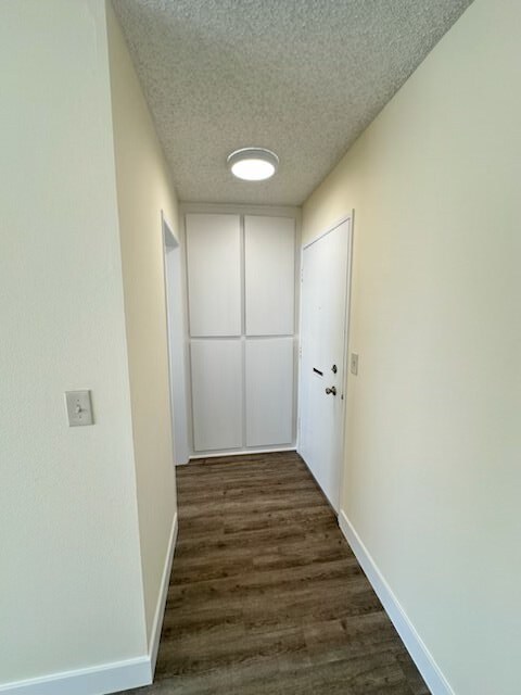 Building Photo - 6310 Hazeltine Ave