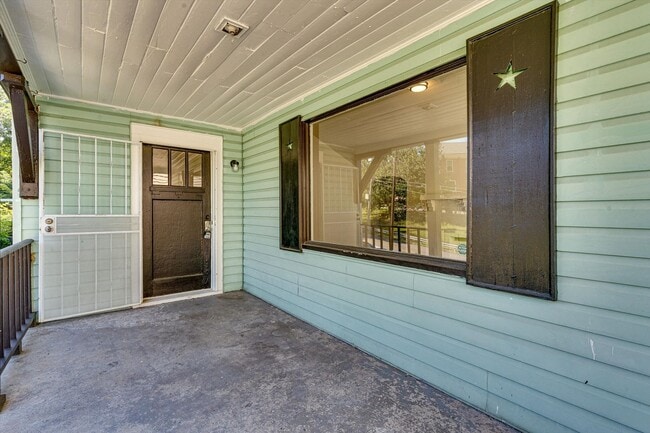 Building Photo - 2/ 1 Home for Rent!