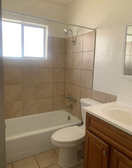 Building Photo - 4729 E 2nd St