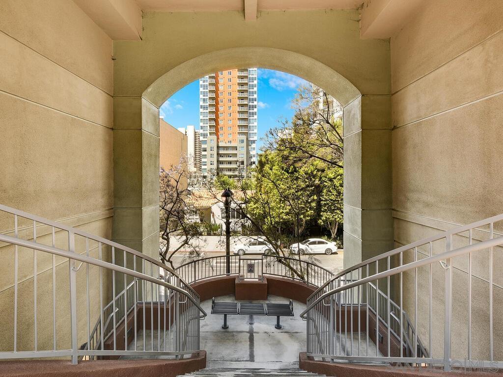 Building Photo - 1501 Front St