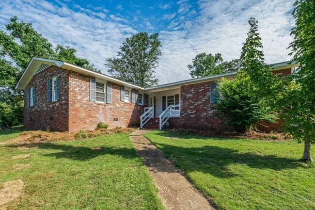 Building Photo - Comfort & Convenience in Northport – 4BR H...