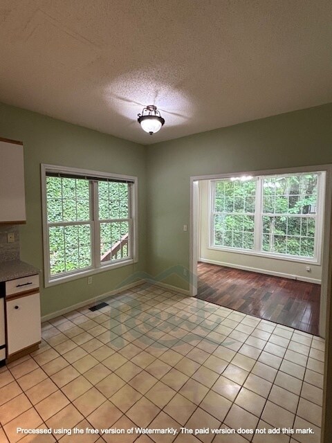 Building Photo - 2 Spicewood Ct