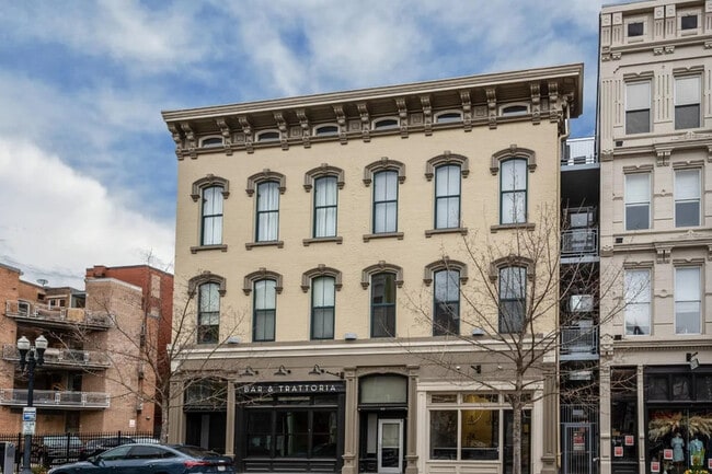 Primary Photo - 1214 Vine St