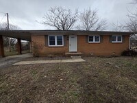 Building Photo - Renovated 3-Bed/2-Bath Home with Carport & Fenced Yard – Near Fort Campbell!