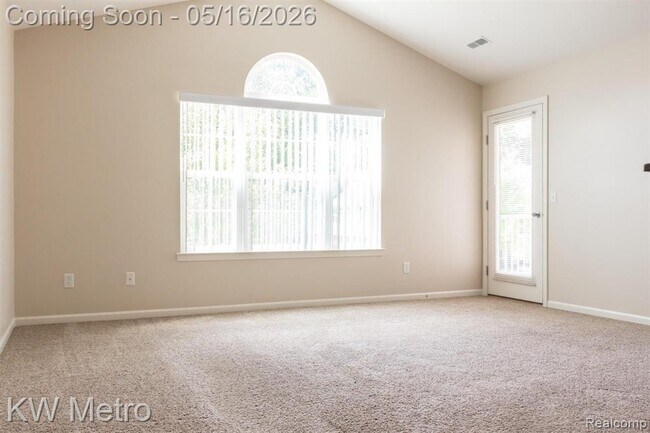 Building Photo - 49144 W Woods Dr