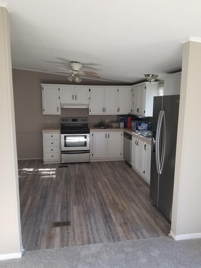 Building Photo - 801 Jetty Ct